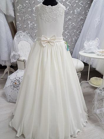 Communion dress image